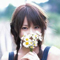 动漫拿玫瑰花情侣头像