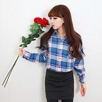 欧美风头像女生拿玫瑰花