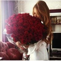 动漫拿玫瑰花头像图片大全