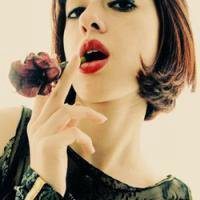 吴秀波拿玫瑰花头像图片大全