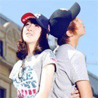 背靠背看海情侣头像