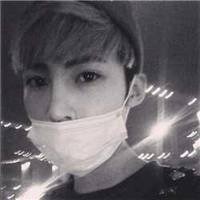 微信头像男戴口罩黑白头像一对