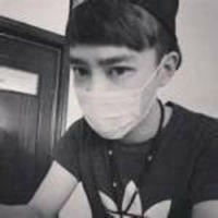 戴口罩帅气漫画男生头像黑白头像