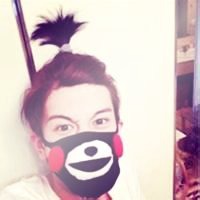 男人戴口罩头像