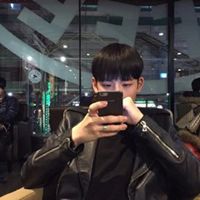 自拍照男生头像高清