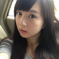 女生自拍作微信头像