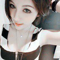 经常换自拍头像女生