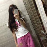 女生把头像换成自拍