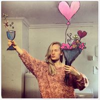 女生把头像改成自拍