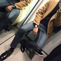 小黄人自拍头像女生