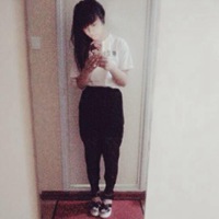 自拍照片当头像女生