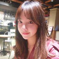 经常换自拍头像女生