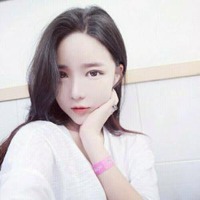 女生自拍作微信头像