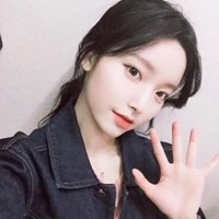 男突然换头像发自拍