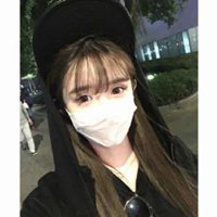 女生自拍作微信头像