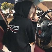 微信头像超拽女生霸气戴帽子黑白