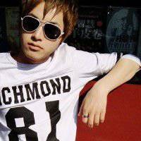 陌陌男生伤感带字头像