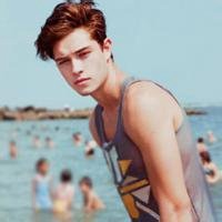 陌陌男生头像8张同一个人