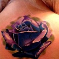 头像后背纹身女人