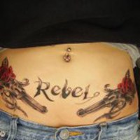 霸气头像纹身女人吸烟 霸气头像纹身女人吸烟