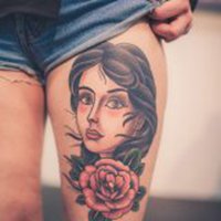 纹身女人图案肩膀头像