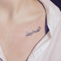 黑色冷酷纹身女人图片头像头像