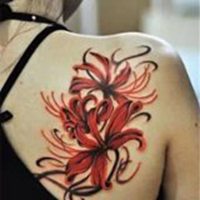 纹身女人背影头像黑白