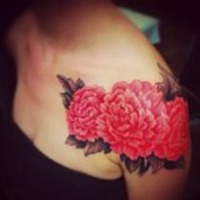 欧美背纹身女人头像 欧美背纹身女人头像