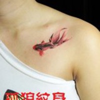 纹身女人抽烟漫画图片头像