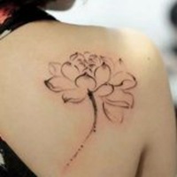 微信带纹身女人超酷头像