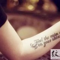 半张脸纹身女人图片头像