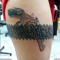 想把儿头像纹身女人上