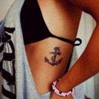 微信头像美国加纹身女人