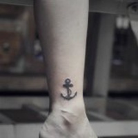 纹身女人背影社会头像霸气 纹身女人背影社会头像霸气