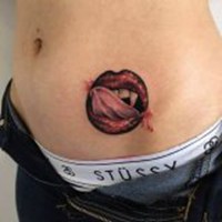 重口味彩色纹身女人图片头像头像