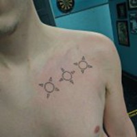 颓废头像抽烟纹身女人