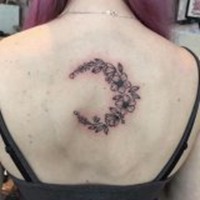 有纹身女人少头像