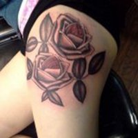 铅笔图案纹身女人头像