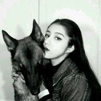 纹身女人手上小图案头像 纹身女人手上小图案头像