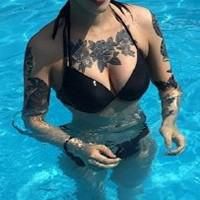 非主流头像带纹身女人头像