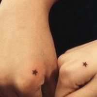 微信带纹身情侣头像