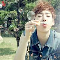 动漫女生笑容头像女生头像