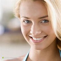 面带笑容女生头像