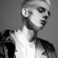 头像背影伤感头像黑白男生头像