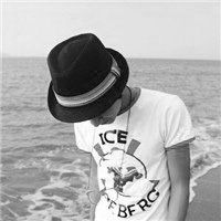 欧美头像黑白男生头像