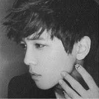 黑白男生头像+高冷失落 黑白男生头像+高冷失落