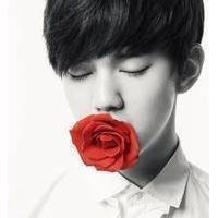 暖二次元黑白男生头像带字 暖二次元黑白男生头像带字