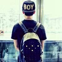 背影卡通黑白男生头像