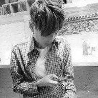 欧美胡子黑白男生头像