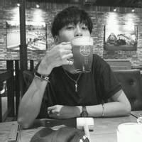 欧美黑白男生头像颓废